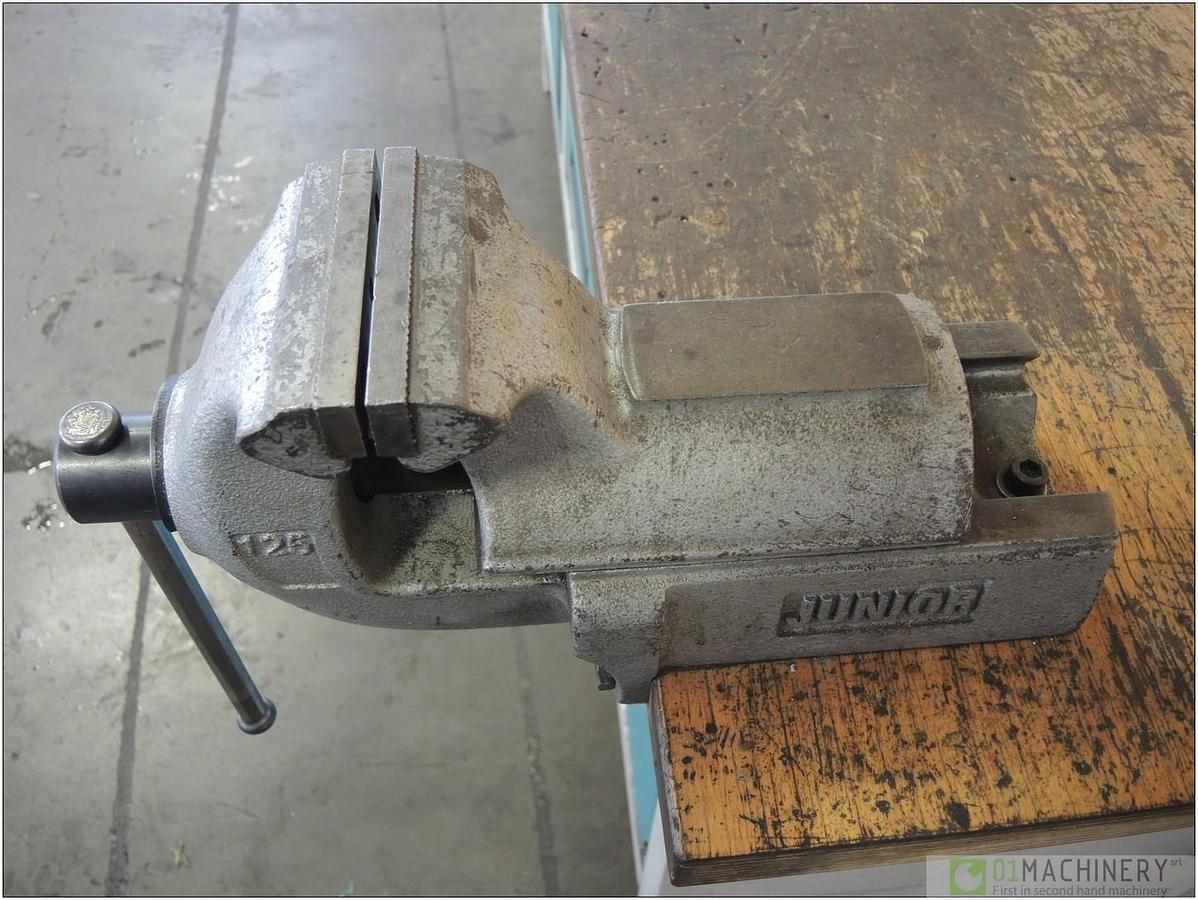 Used AI3535