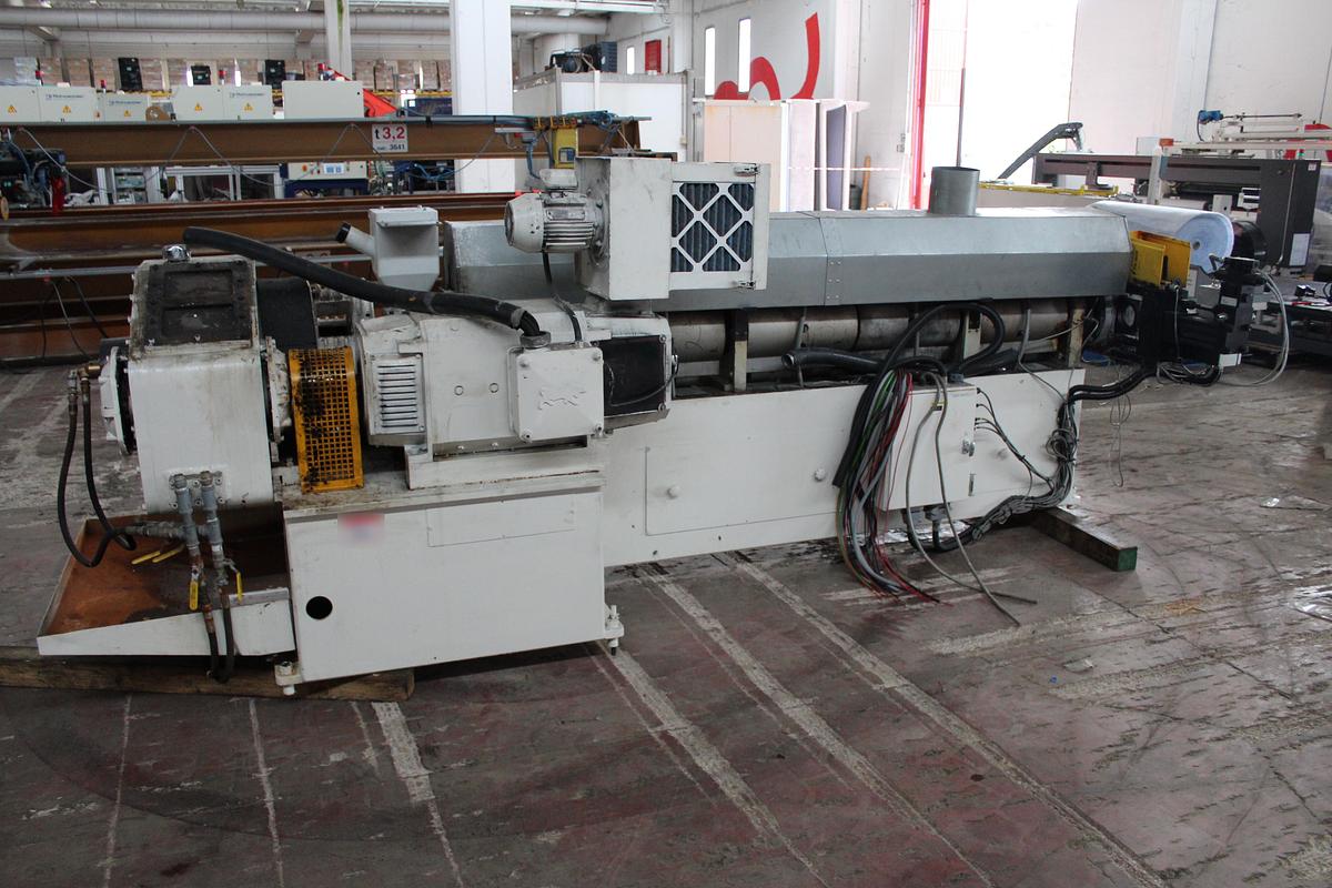 2000 BATTENFELD 90mm; L/D 30; Cambia