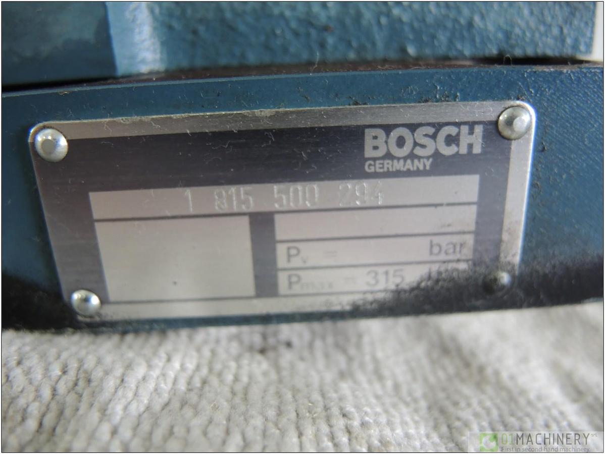  BOSCH 0 811 402 003
