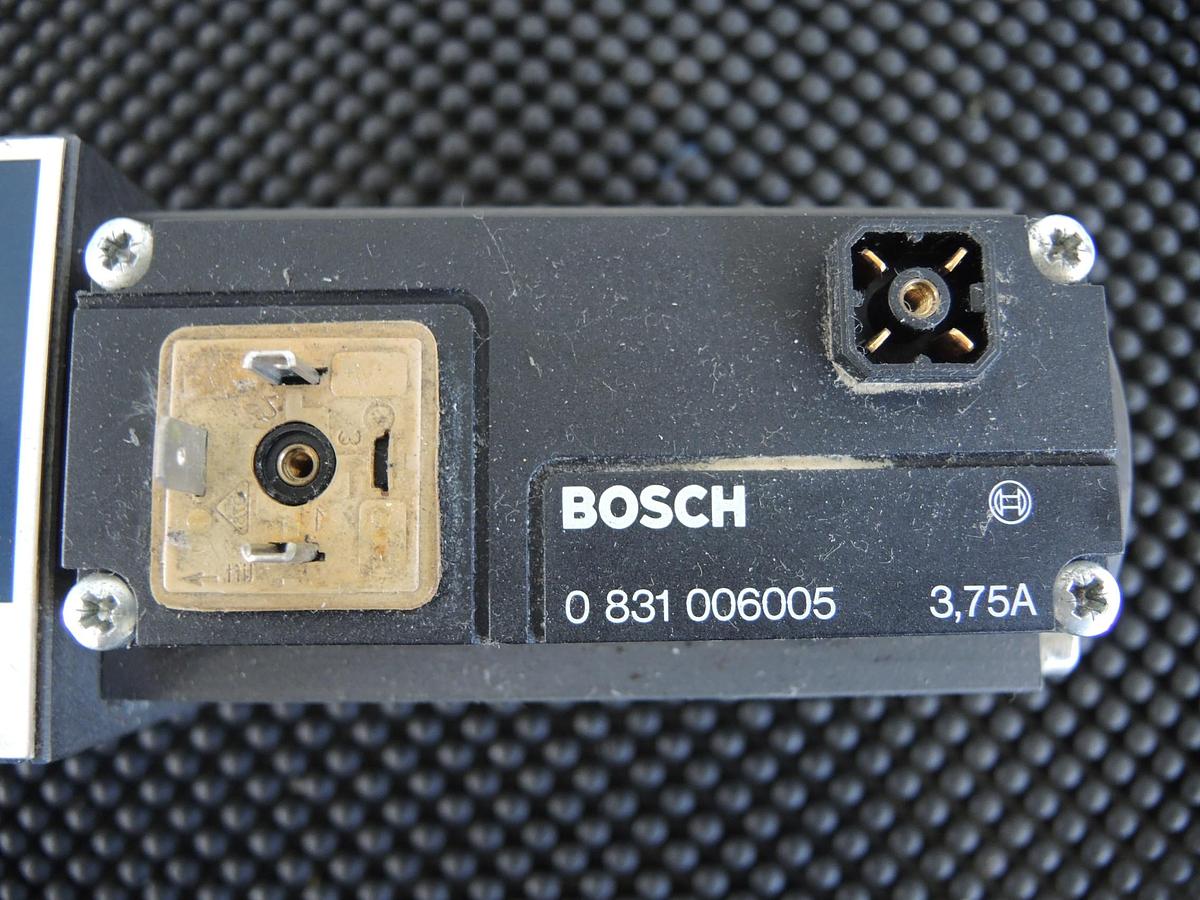 BOSCH 0 811 402 105
