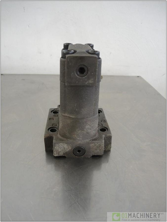 2010 DENISON LR 69250