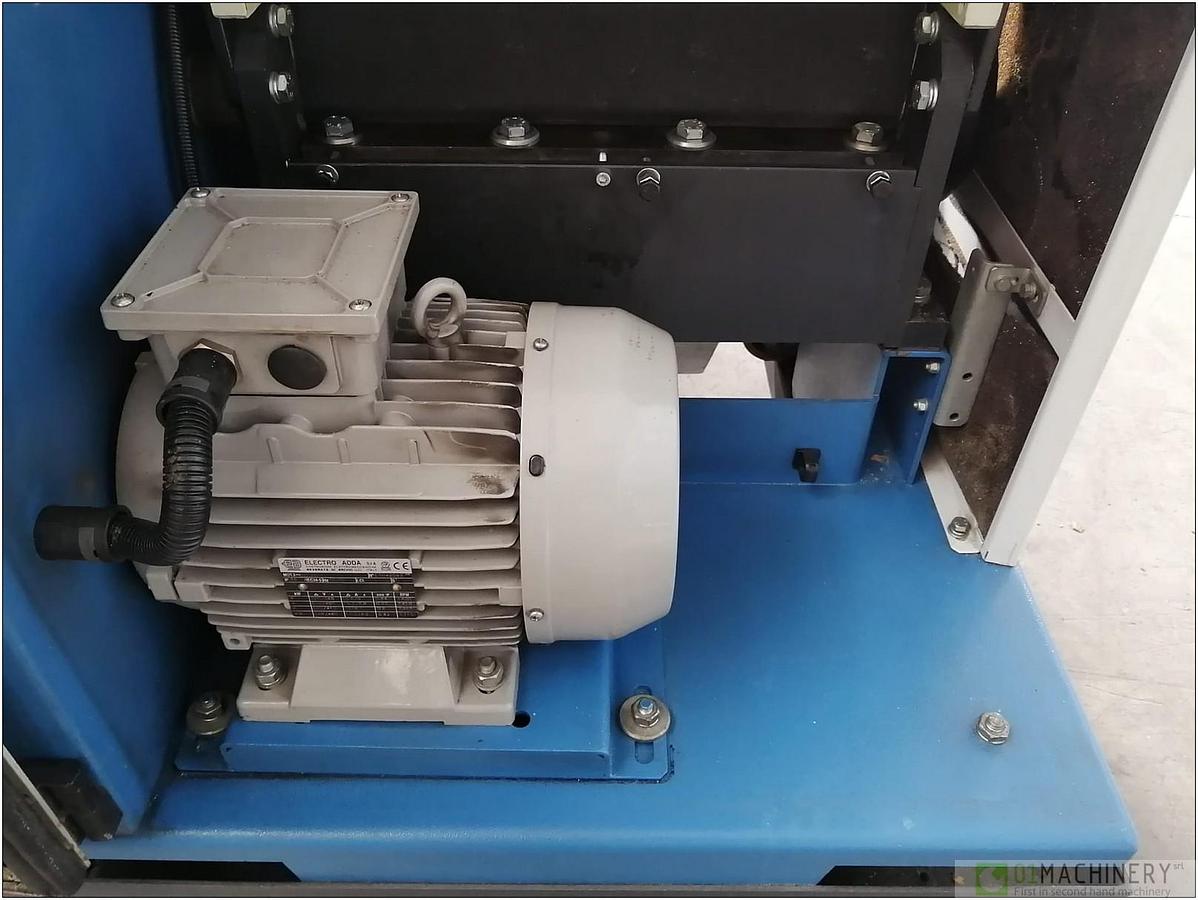 2003 TRIA JM42-20