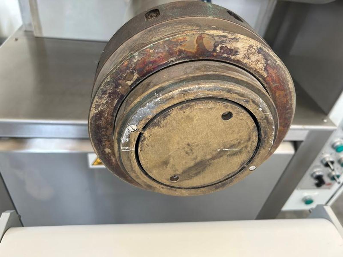 Usato linea pasta fresca ripiena pastorizzata