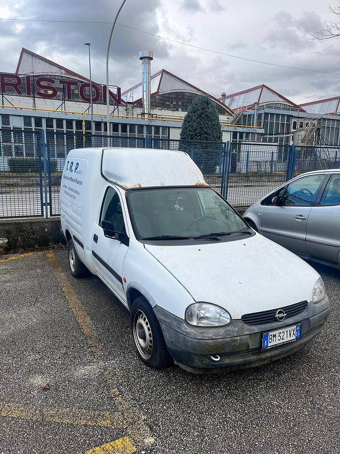 Usato OPEL  AM0238