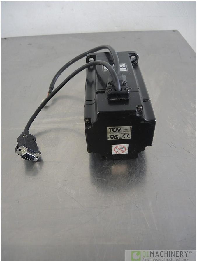 2001 OMRON R88M-W75030H-S1