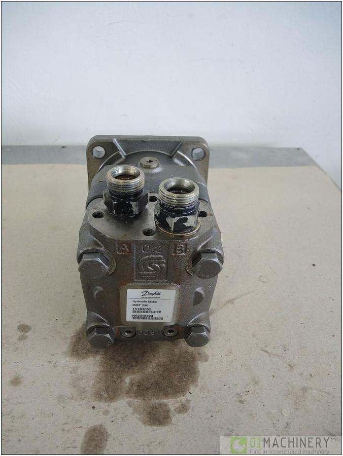 2000 DANFOSS OMT250 151B3002