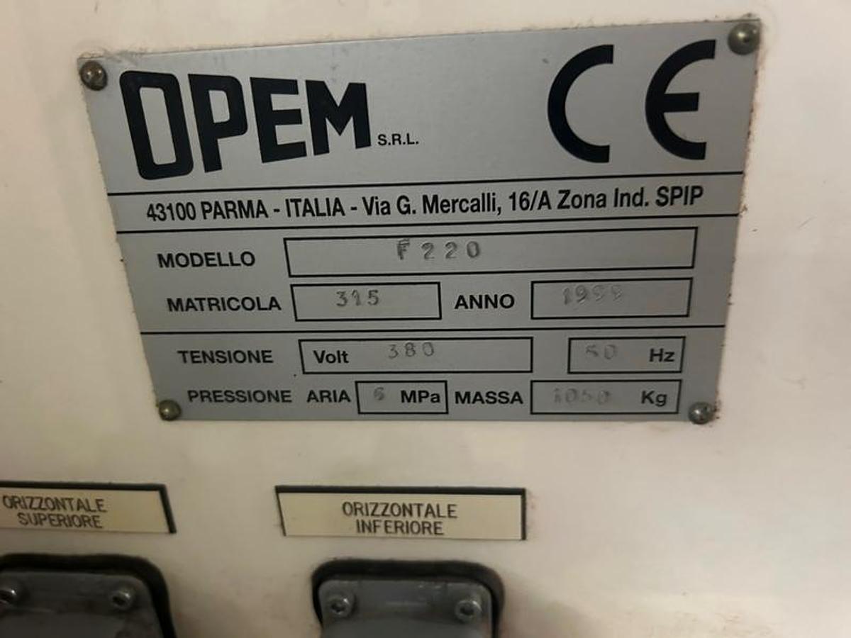 1999 OPEM F 220