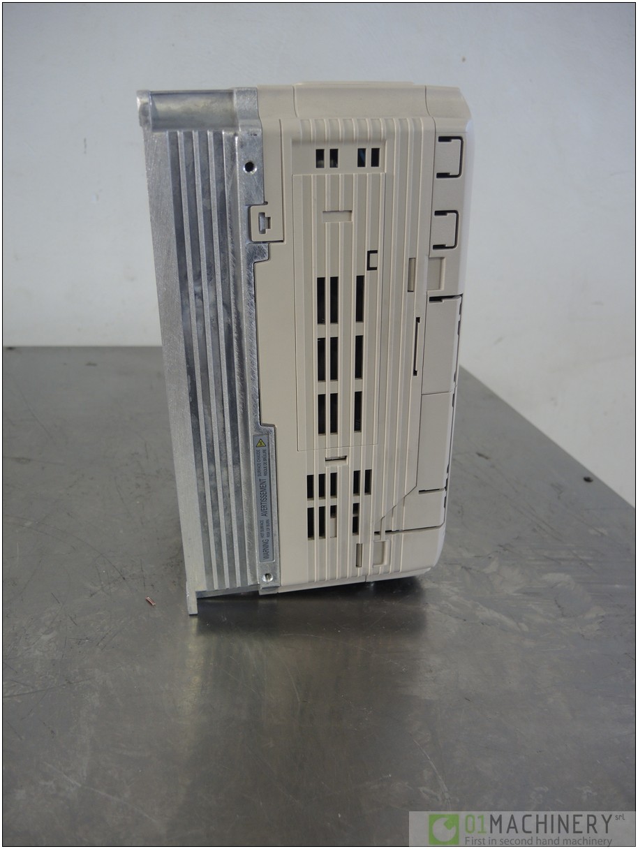 Usato 2006 YASKAWA CIMR-AC2A0006FAA AI1544