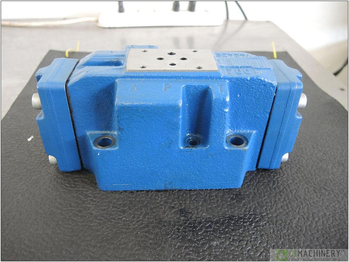 2011 REXROTH MNR:R900943549