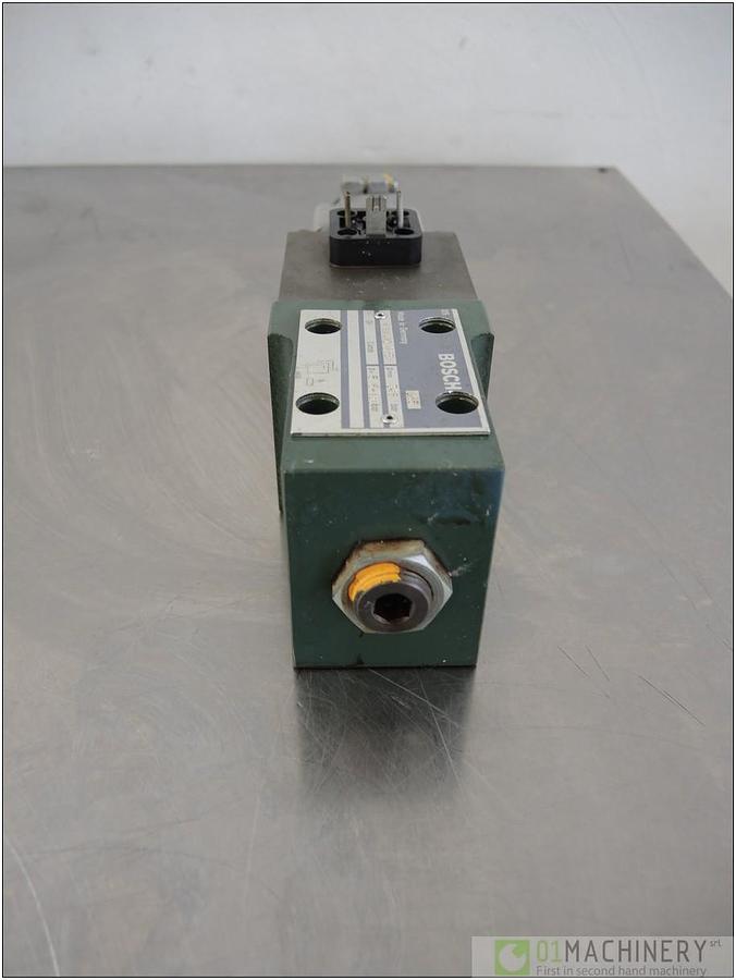 2010 BOSCH 0 811 402 003