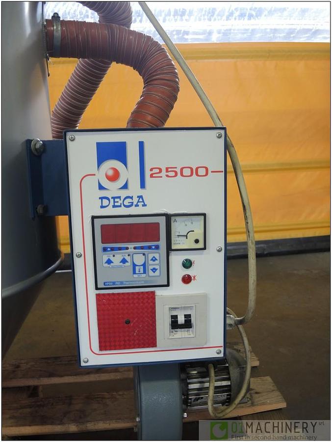 2003 DEGA 2500
