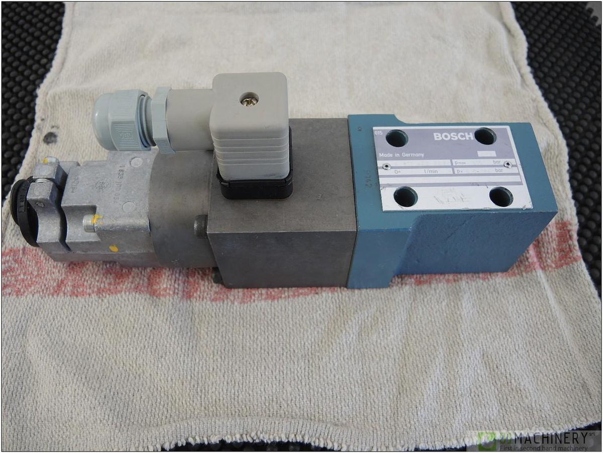 BOSCH 0 811 402 003
