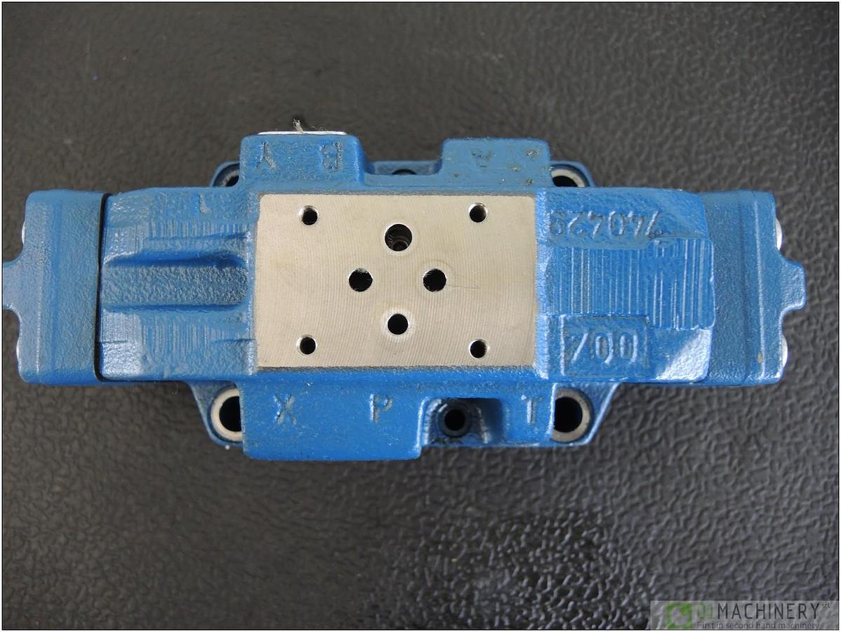 2011 REXROTH MNR:R900943549