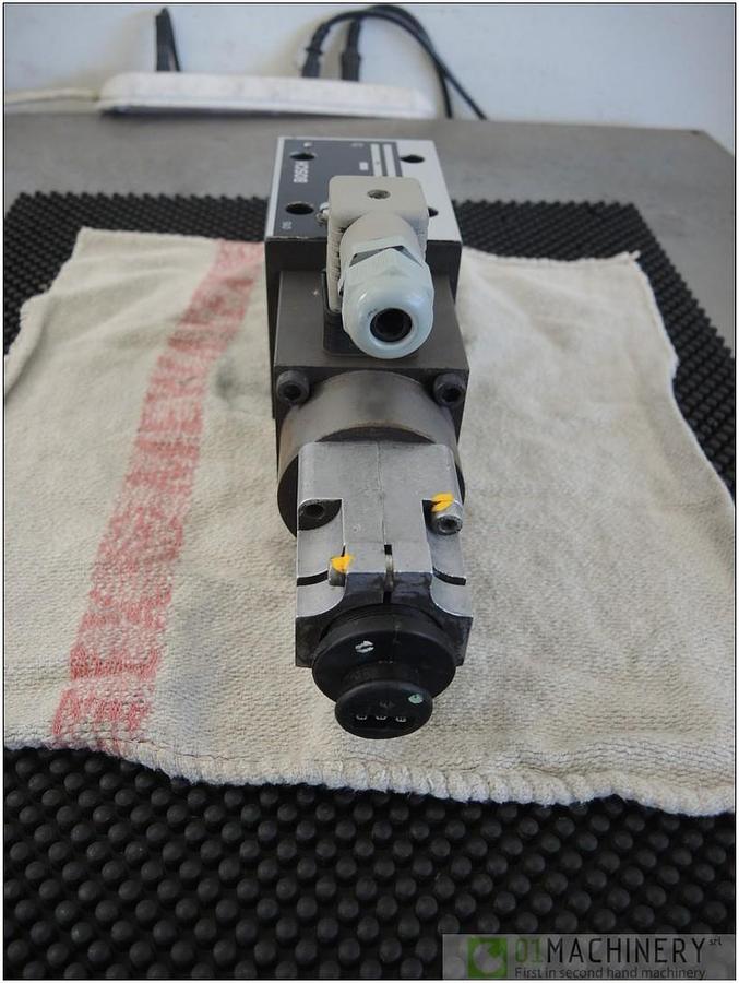 BOSCH 0 811 403 001