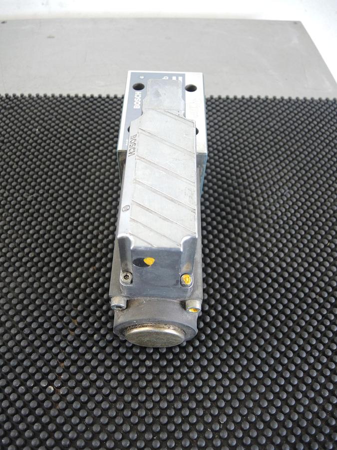  BOSCH 0 811 404 752