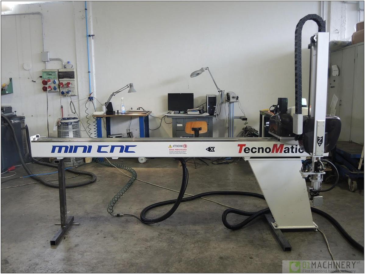 2017 TECNOMATIC Mini CNC