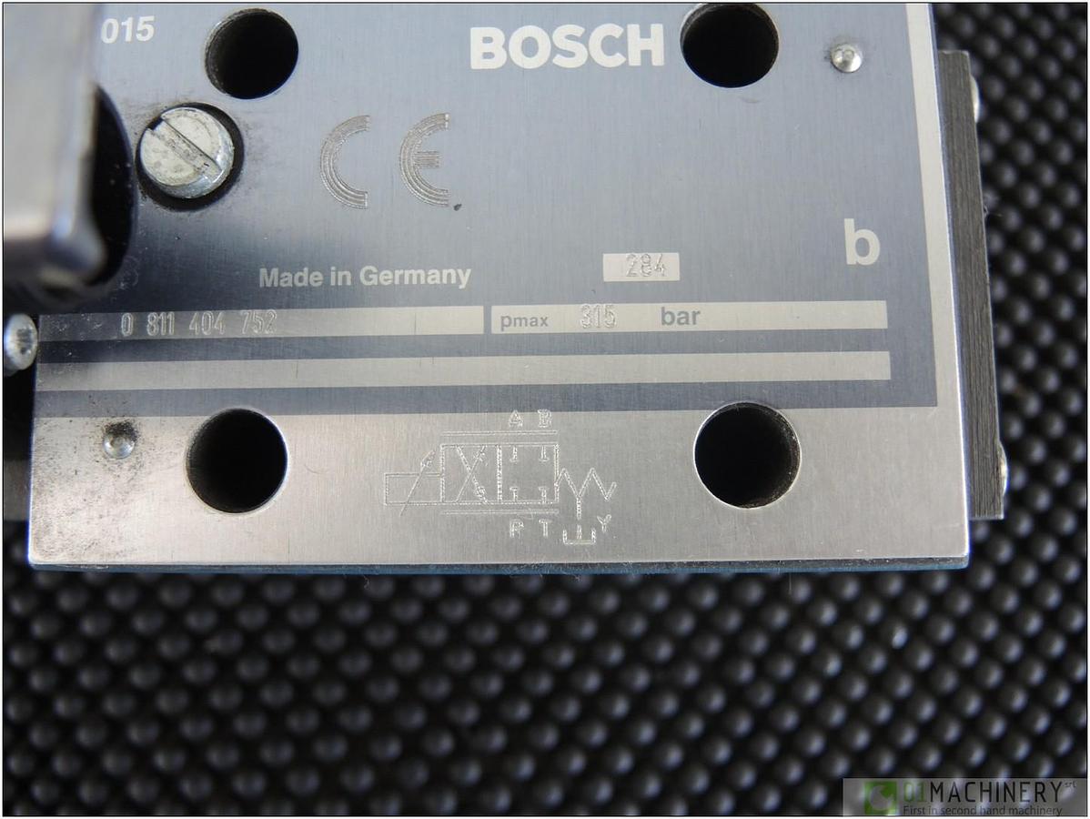  BOSCH 0 811 404 752