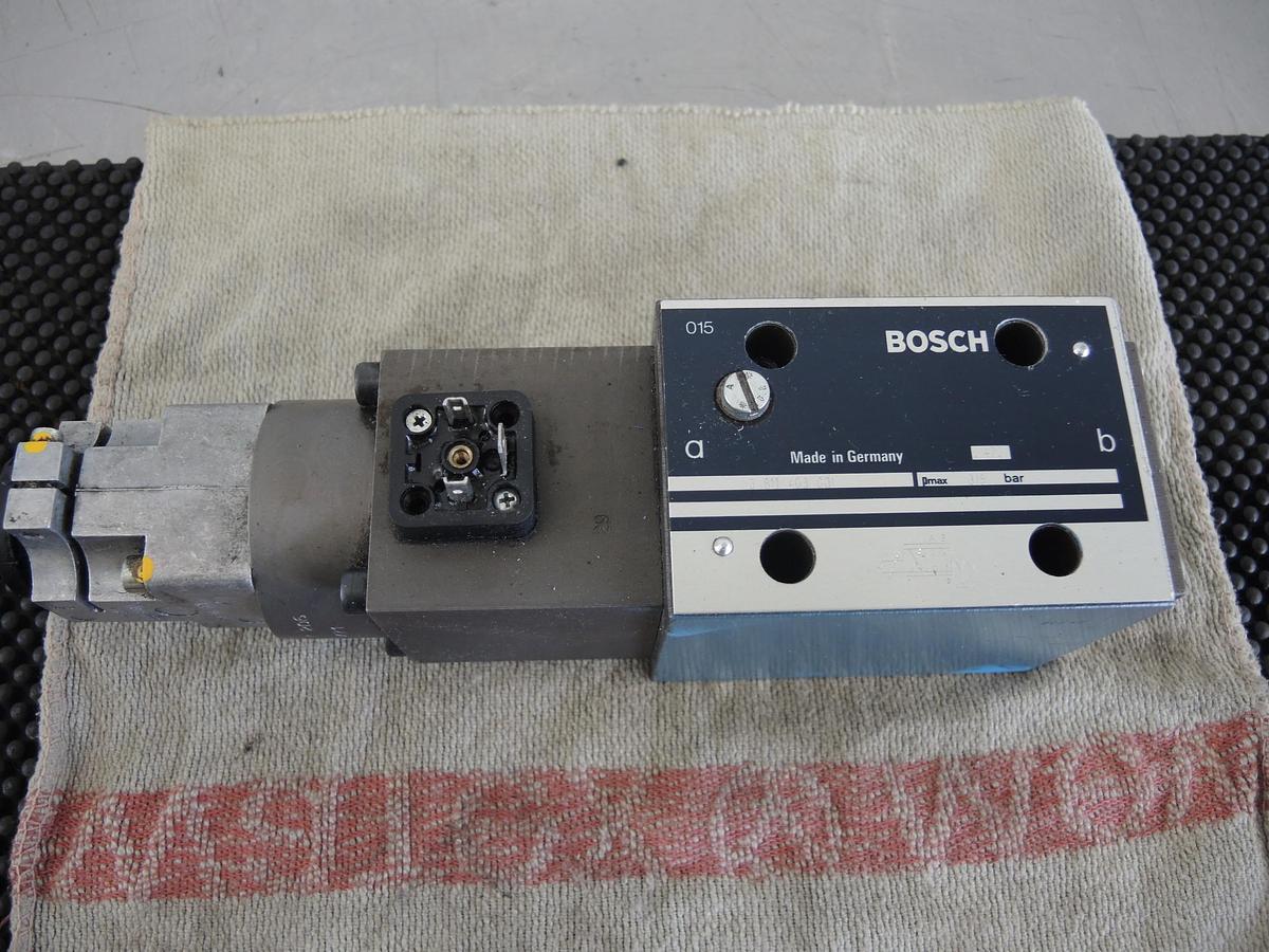  BOSCH 0 811 403 001