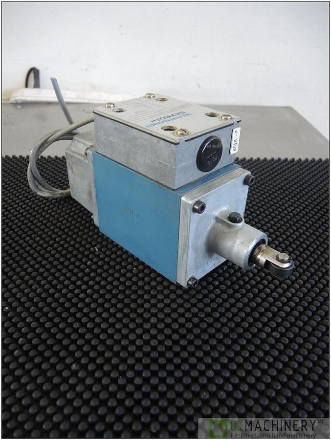  REXROTH 5-4WMR 10 X70-32