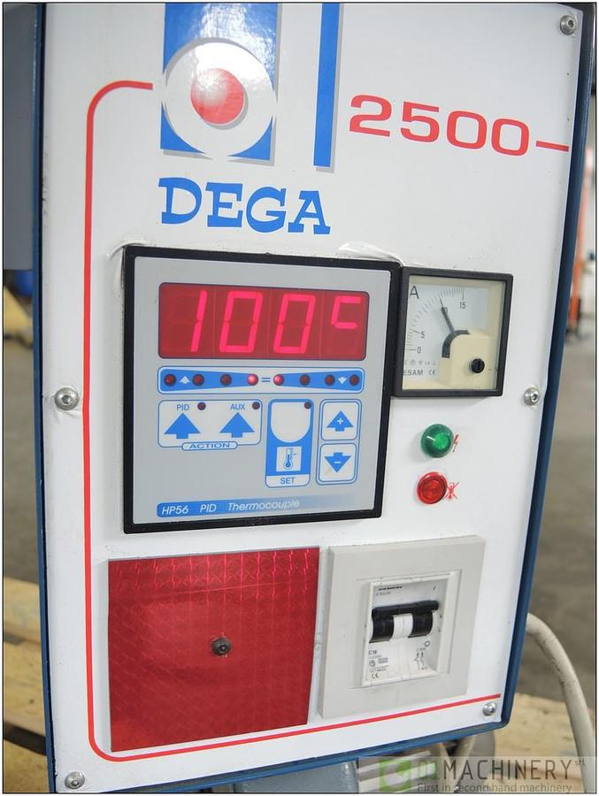 2003 DEGA 2500