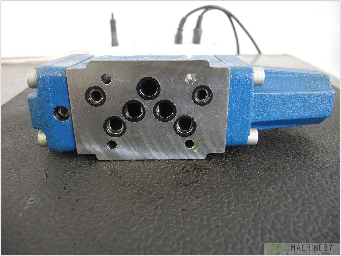 2011 REXROTH MNR: 900750795