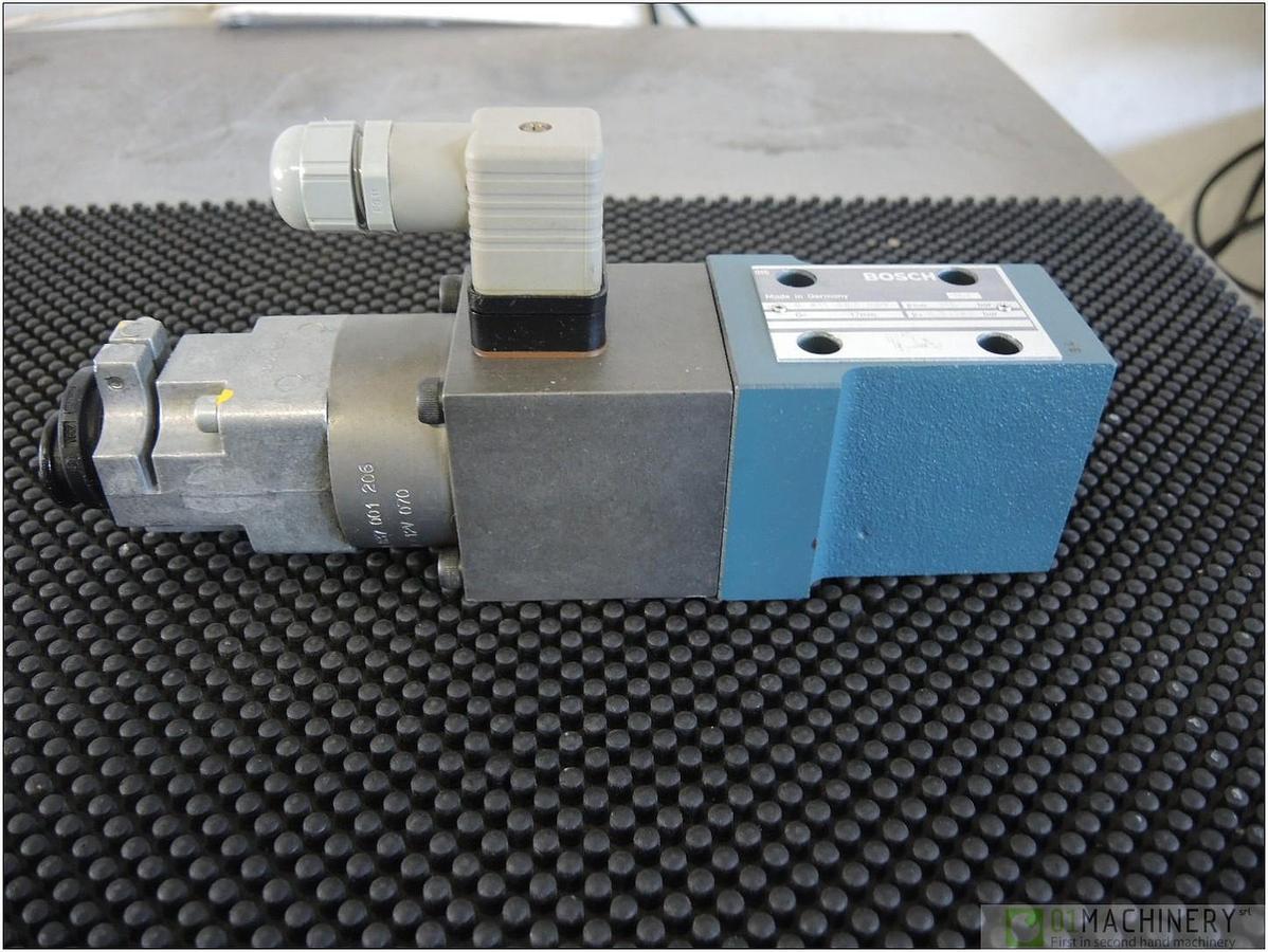 BOSCH 0 811 402 003