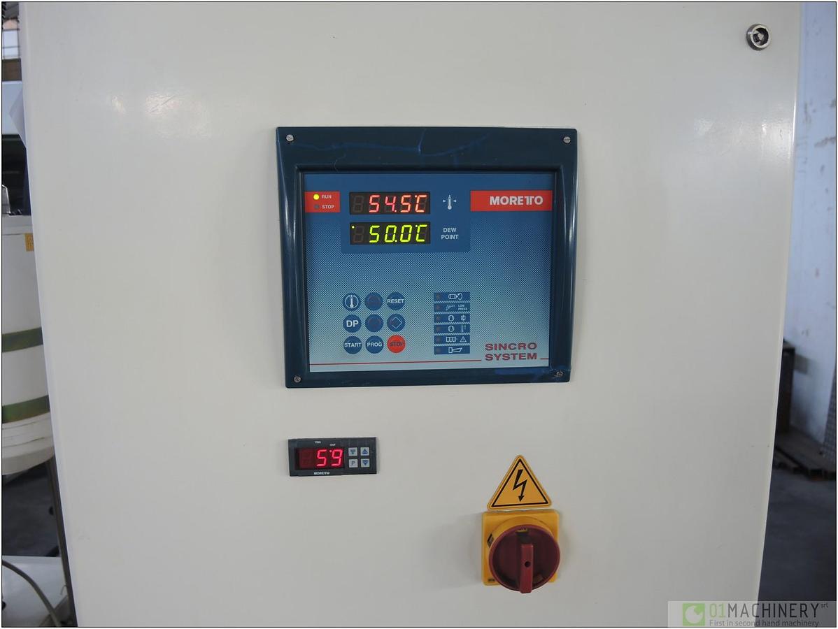 2001 MORETTO D205