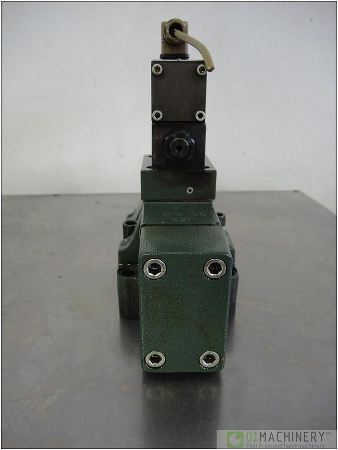 2010 BOSCH 0811404 105 + 402