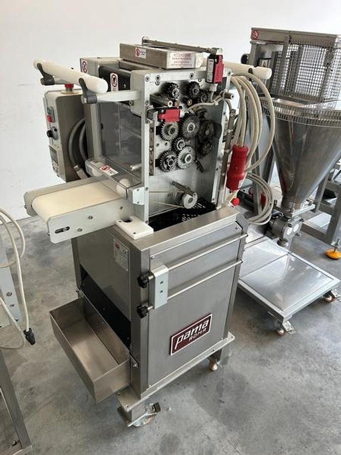 Usato linea pasta fresca ripiena pastorizzata