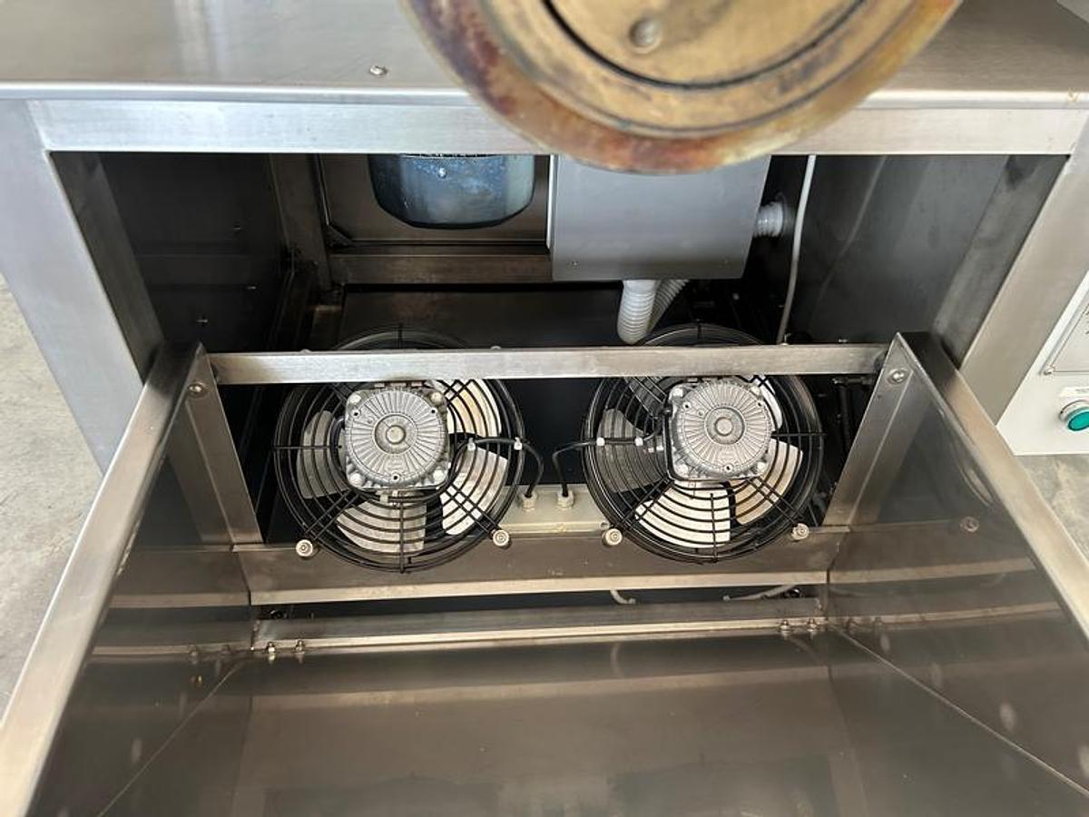 Usato linea pasta fresca ripiena pastorizzata