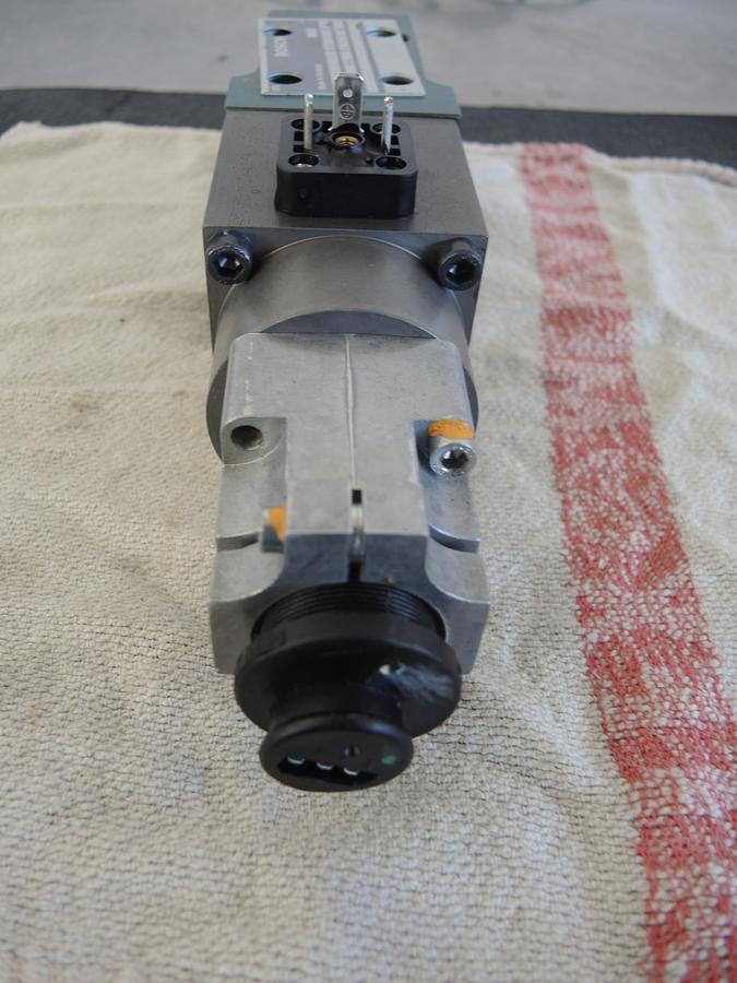 2000 BOSCH 0811402003