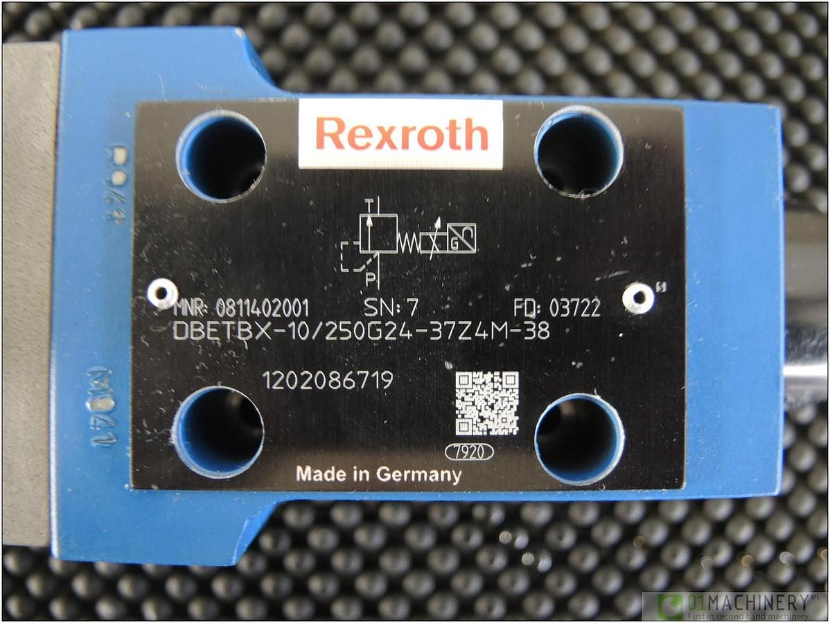  BOSCH 0 811 402 001