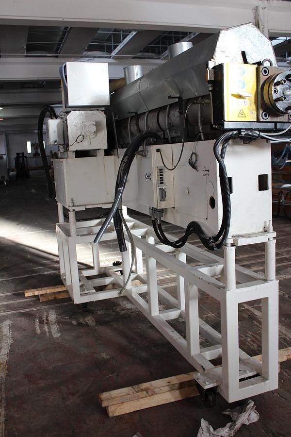 Used 2000 BATTENFELD 90mm; L/D 30; Cambia ES0031