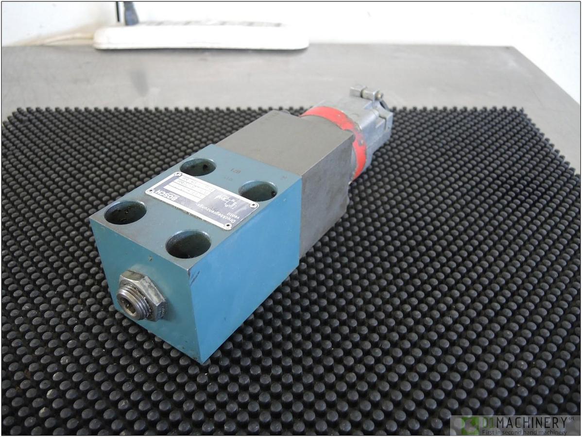 BOSCH 0 811 402 012