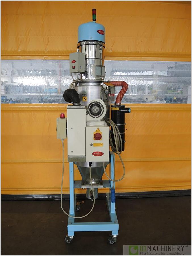 2004 MORETTO EH1A 10