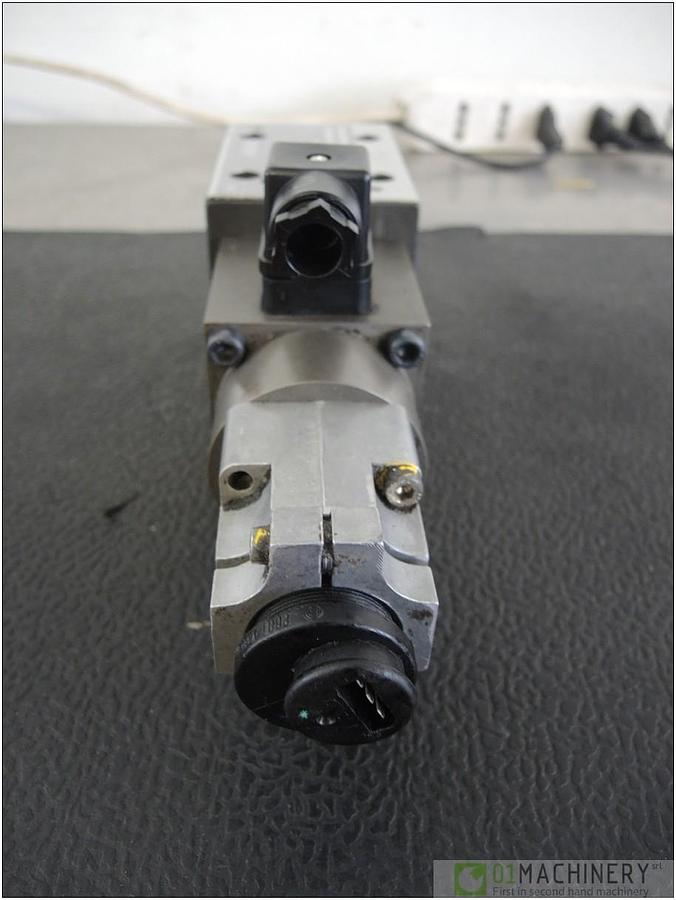 Usato 2000 BOSCH 0811403001 AI2233