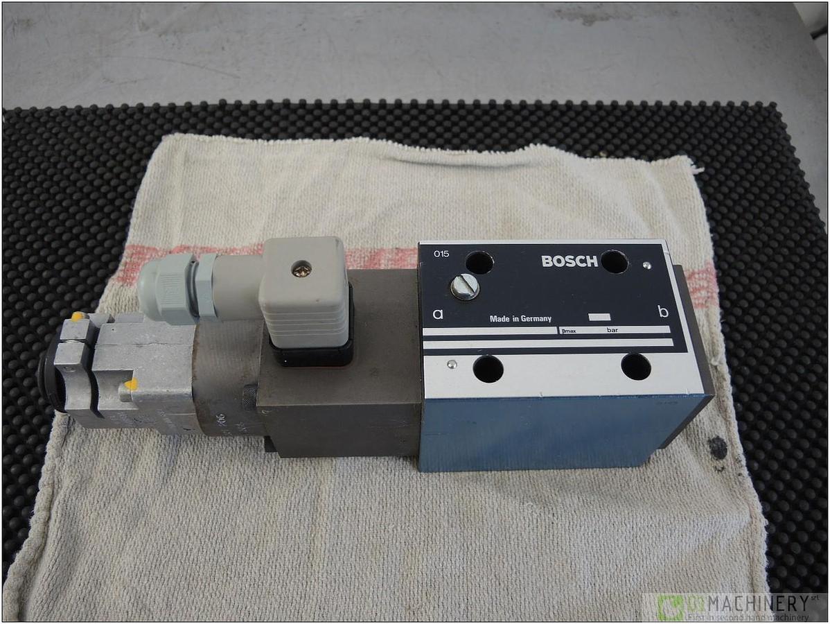 BOSCH 0 811 403 001