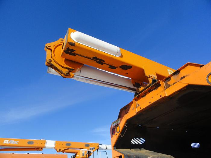 Used 2008 GMC / Altec TOPKICK C7500 / LRV55
