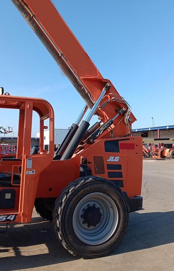 Used 2017 SKY TRAK 10054