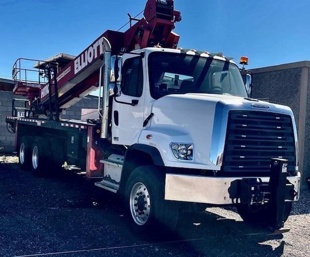 Used 2015 ELLIOTT H110 MOUNTED ON 2015 FREIGHTLINER 108SD