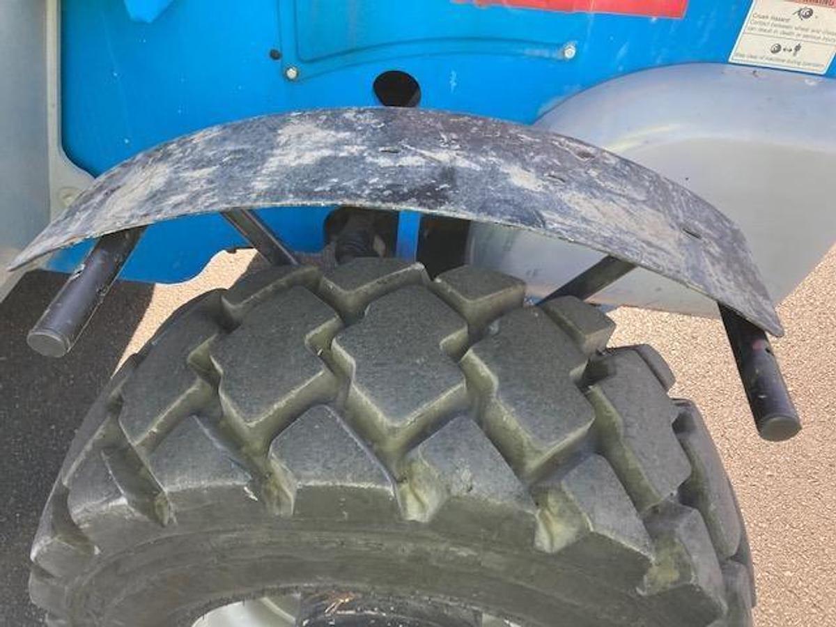 Used 2013 GENIE GTH5519