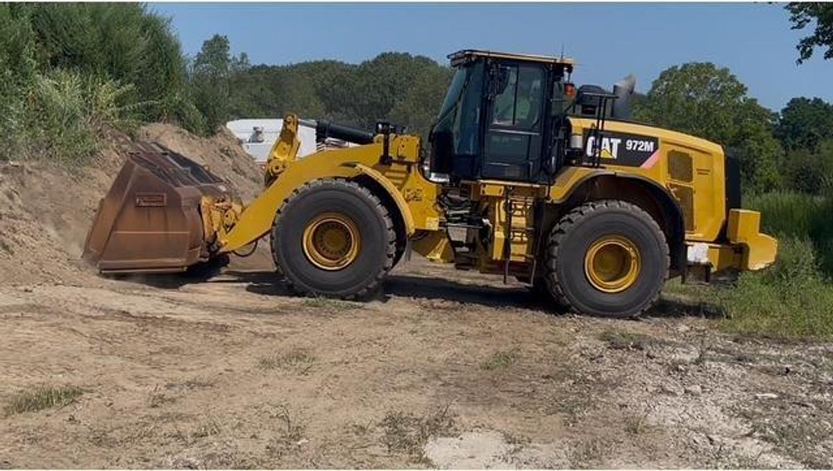 Used 2020 CATERPILLAR 972M