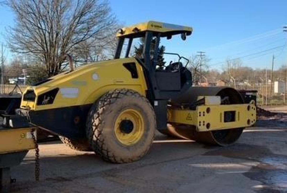 Used 2015 BOMAG BW211D-50