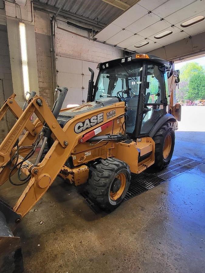 Used 2017 CASE 580SN