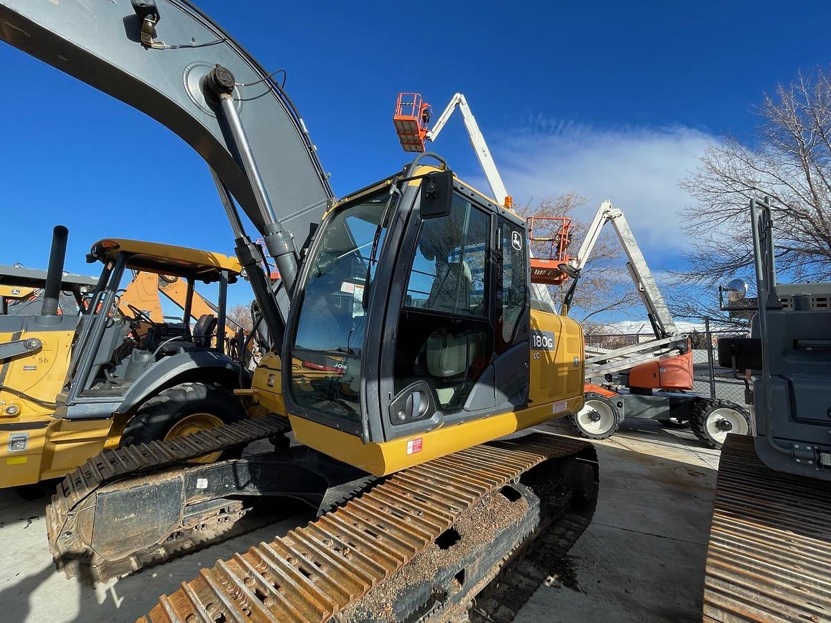 Used 2015 DEERE 180G LC