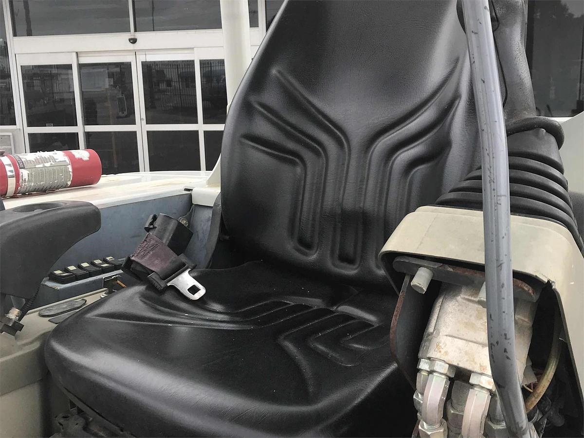 Used 2016 TAKEUCHI TB240