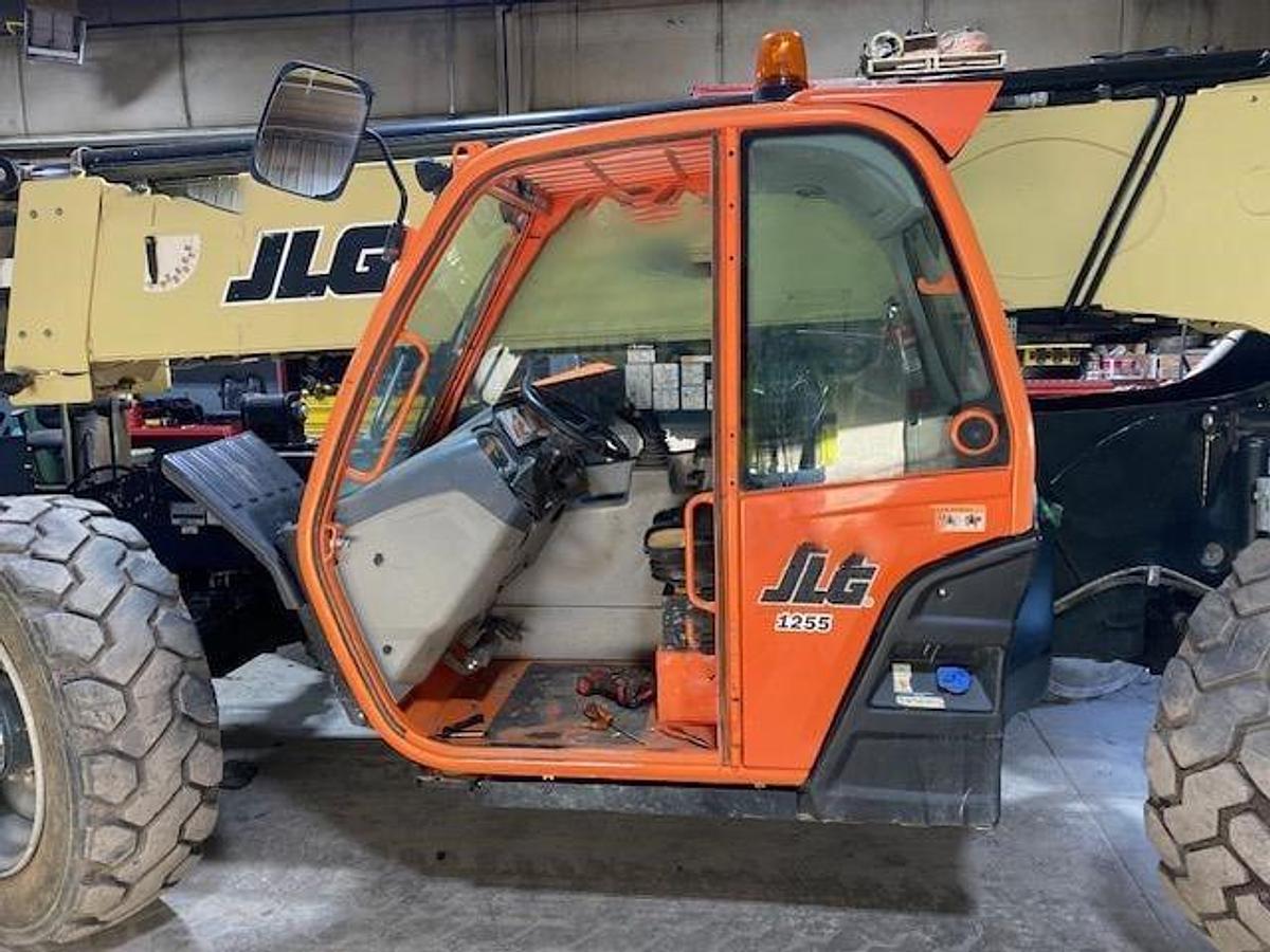 Used 2017 JLG 1255
