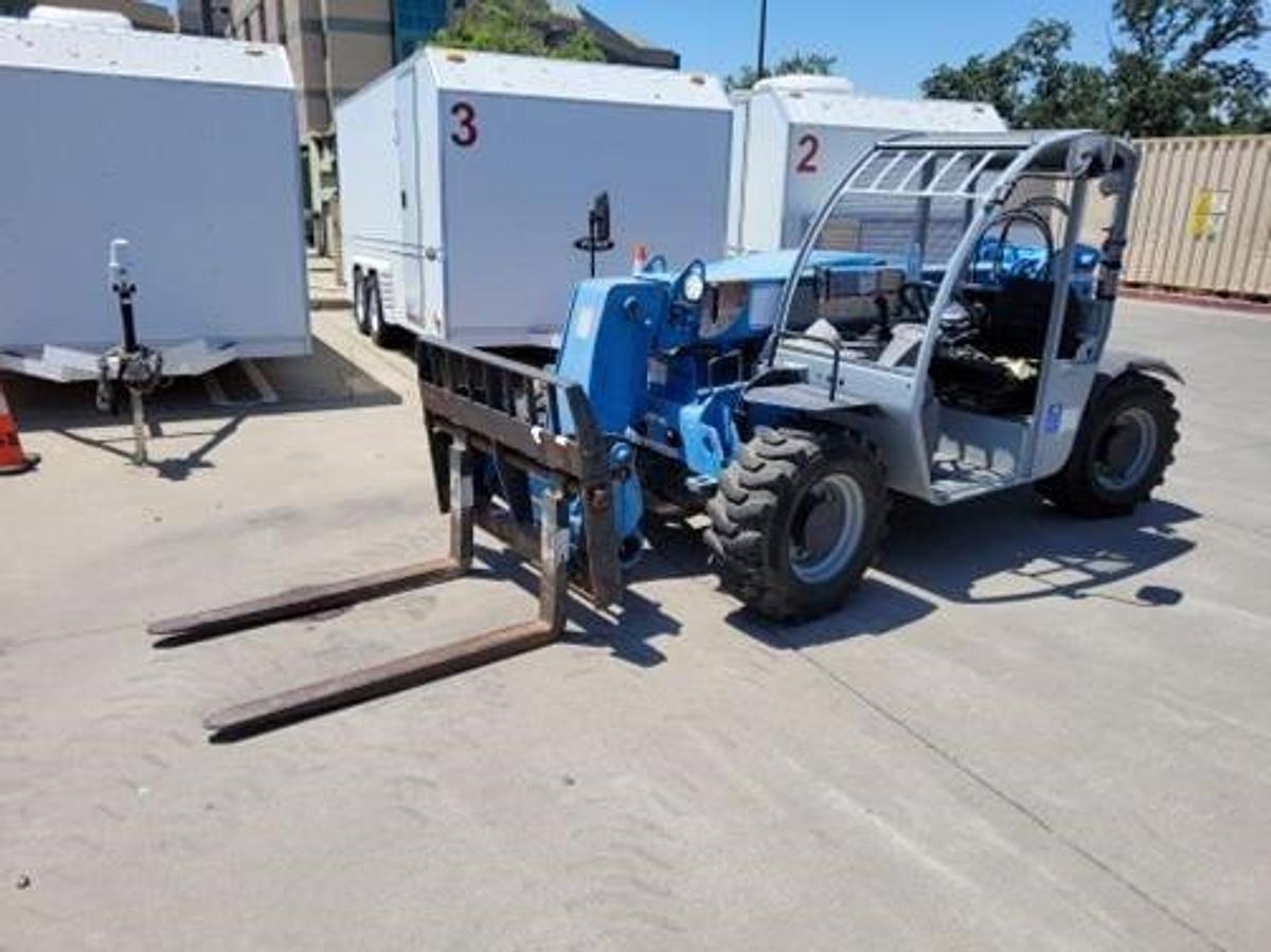 Used 2015 GENIE GTH5519