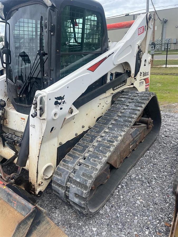 Used 2018 BOBCAT T870