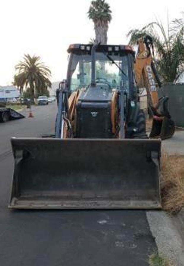 Used 2017 CASE 580N EP